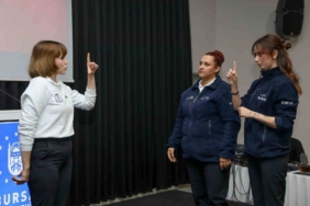 Bursa Büyükşehir’de personele işaret dili ve etkili iletişim eğitimi