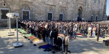 Ramazan’ın ilk Cuma’sı Ulucami doldu taştı