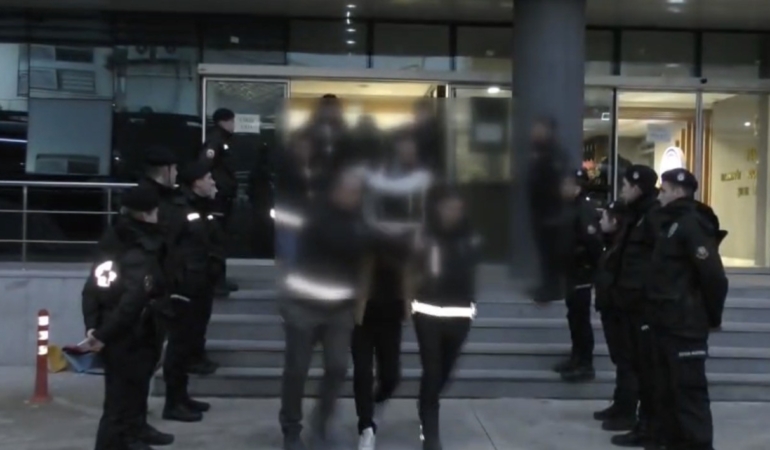 Bursa’da dev uyuşturucu operasyonu : 102 kişi yakalandı, 84 kişi tutuklandı