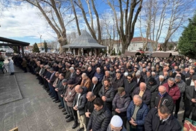 Eski milli futbolcu Tayfur Havutçu’nun vefat eden babası Sakarya’da toprağa verildi