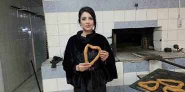 Edirne’de Sevgililer Günü’ne özel kalpli simit