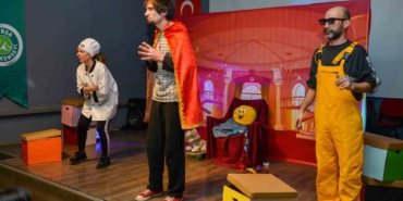 ’Kralın kayıp şapkası’nı çocuklar buldu