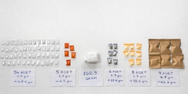 Bakırköy’de aracın torpidosundan uyuşturucu zulası çıktı