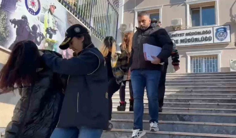 Maltepe’de çok sayıda hırsızlık kaydı olan 3 şüpheli tutuklandı