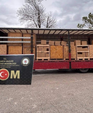 Otoyolda durdurulan tırdan 3 milyon 600 adet boş makaron yakalandı