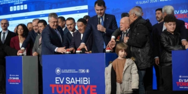 Kocaeli’de 10 bin 340 sosyal konutun kura çekimi Bakan Kurum’un katılımıyla yapıldı