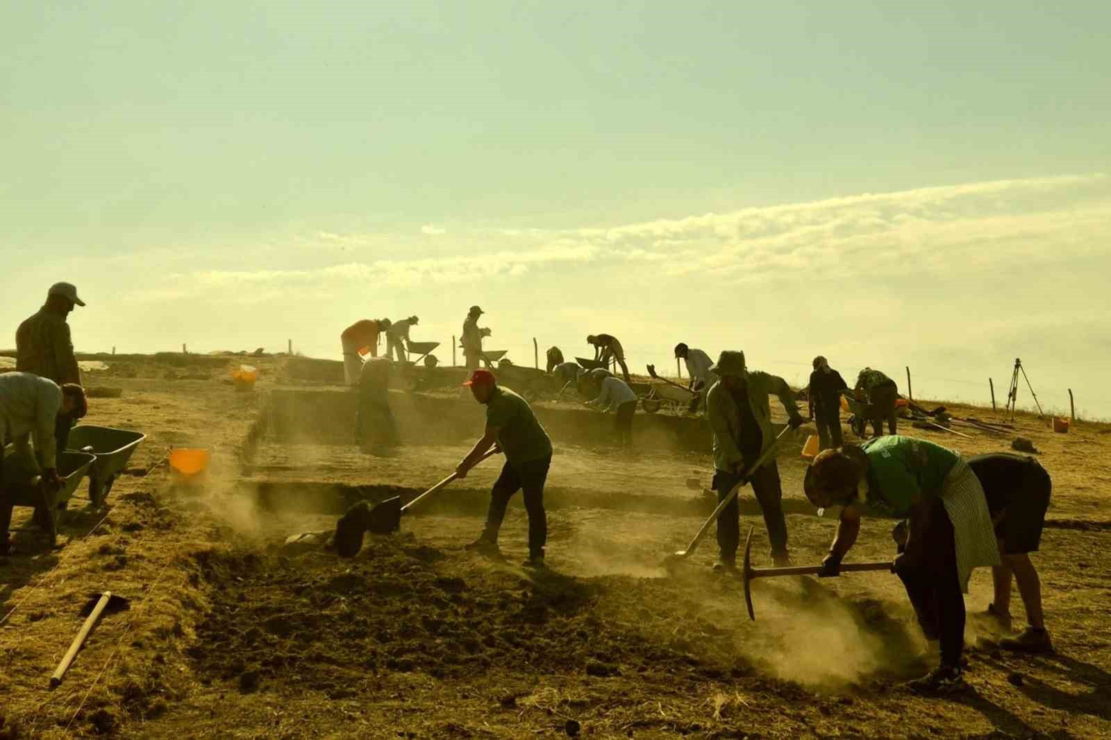 BŞEÜ’nin Tavşanlı Höyük Kazısı 95 puanla "Model Proje" listesinde