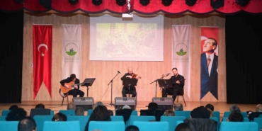 Osmangazi’de 6 Şubat depremlerinin yıl dönümünde duygu dolu anma programı