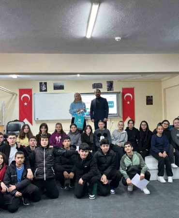 Türkiye Gençlik Vakfı’ndan ortaokul öğrencilerine ödüllü yarışma