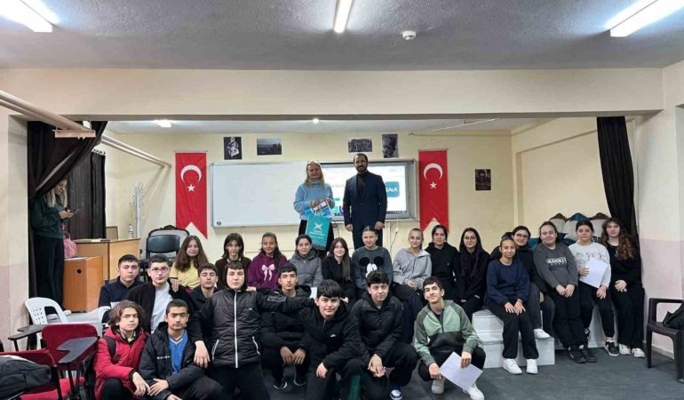 Türkiye Gençlik Vakfı’ndan ortaokul öğrencilerine ödüllü yarışma