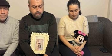 Habersiz değiştiği iddia edilen servisini ararken, 1. sınıf öğrencisi Ela hayattan koptu