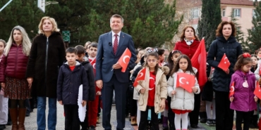 Ertuğrulgazi İlkokulu’nda ikinci dönemin ilk dersi bayrak temasıyla yapıldı