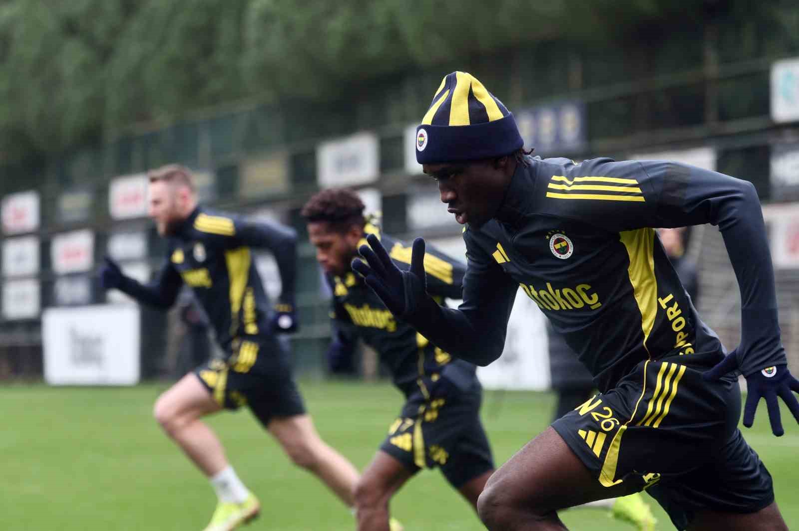 Fenerbahçe’de, Trabzonspor maçı hazırlıkları başladı