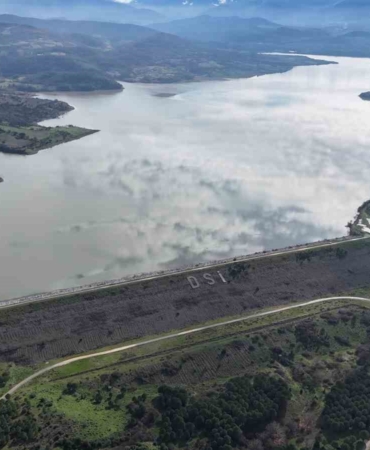 250 bin dekar alanı sulayan Bayramiç Barajı’nda su seviyesi yüzde 100’e ulaştı
