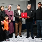 Yıldırım Belediye Başkanı Yılmaz, iftarda şehit er Samet Çaldır’ın ailesine misafir oldu