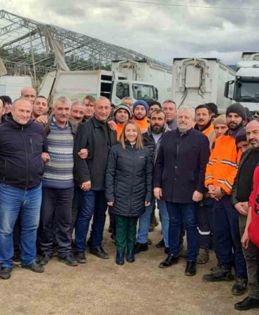 Başkan Tekin’den Biosun işçilerine ekstra zam