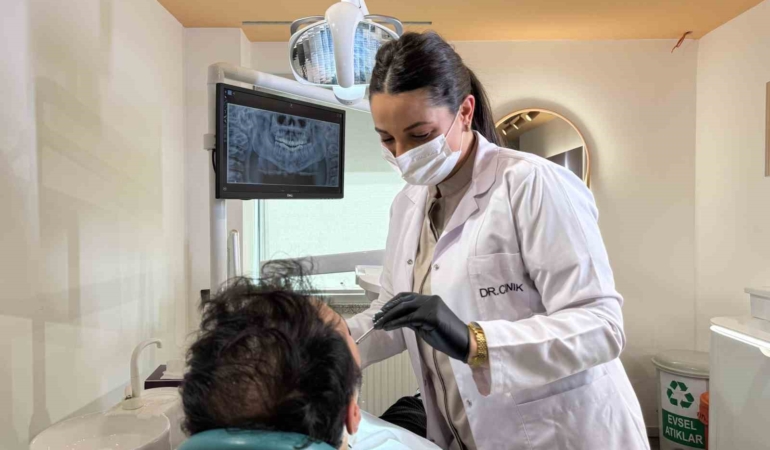 Uzmanından Ramazan’da ağız ve diş sağlığı önerileri: “Ara yüz temizliği, diş fırçalama çok önemli”