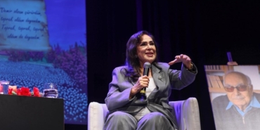 Türk sinema Sultanı Türkan Şoray "set için köyü yaktık, davul zurnayla uğurladılar"