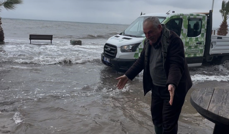 “Birazdan balıklar gelir” dedi, kuşlar sahil yolunda avladı