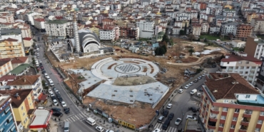 Çayırova’nın yeni meydan projesinde çalışmalar sürüyor