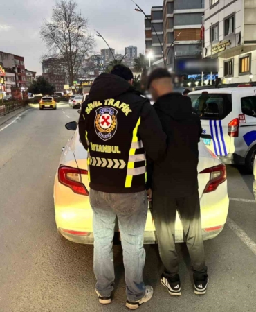 Kağıthane’de trafik güvenliğini tehlikeye düşüren sürücüye 83 bin TL ceza