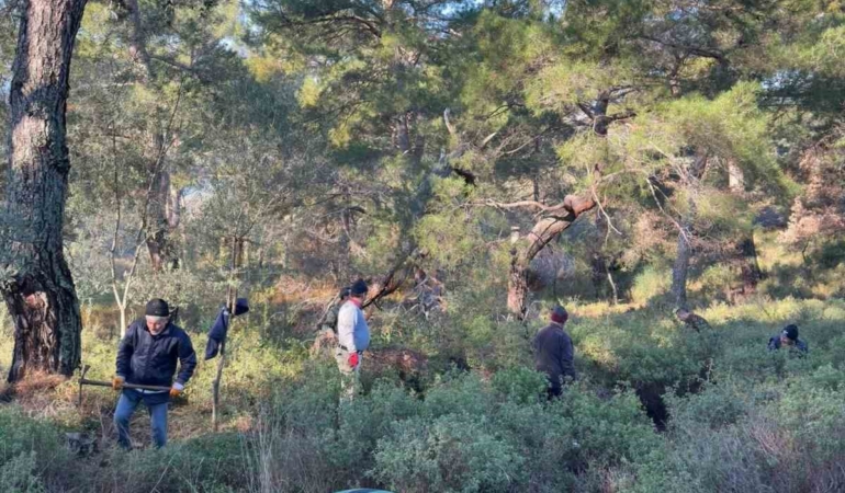 Köylülerden imece usulü temizlik etkinliği