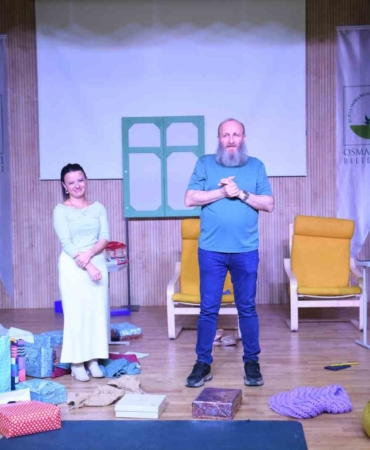 Osmangazi Belediyesi sanatseverleri tiyatroyla buluşturdu