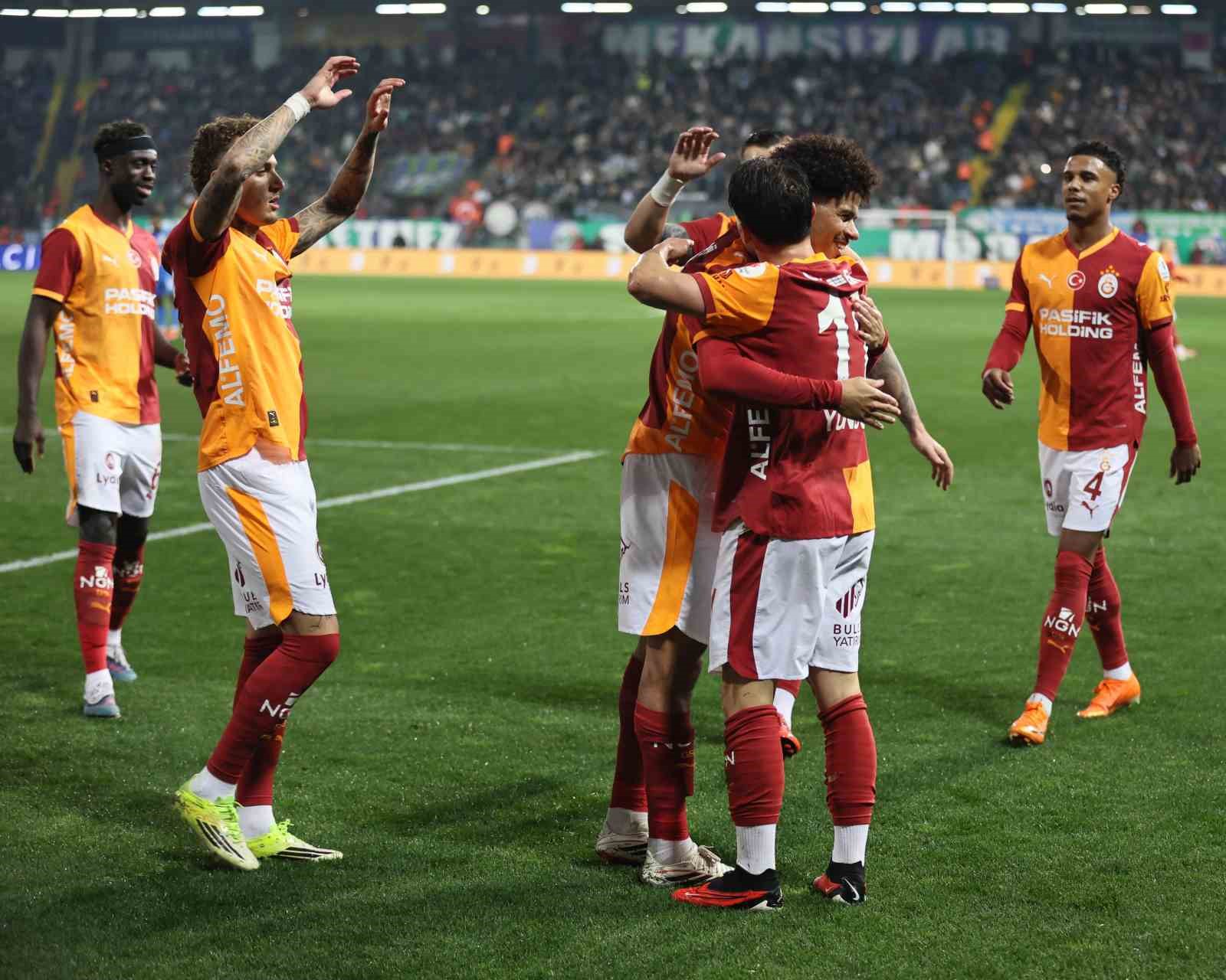 Galatasaray yenilmezlik serisini 9 maça çıkardı