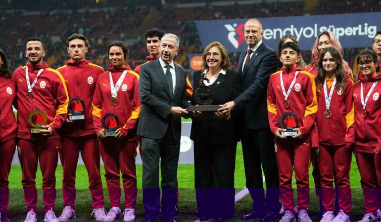 Trendyol Süper Lig: Galatasaray: 1 – Eyüpspor: 0 (Maç devam ediyor)