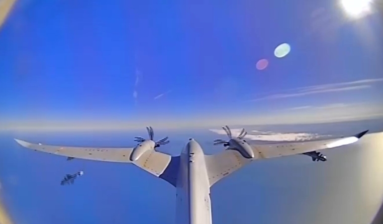 Bayraktar AKINCI’dan bir ilk: EREN mühimmatı ile hava atışında tam isabet