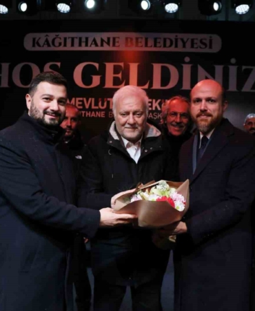 Nihat Hatipoğlu Kağıthane’de binlerce kişiye seslendi