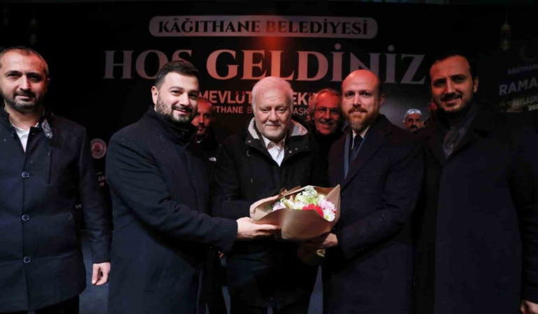 Nihat Hatipoğlu Kağıthane’de binlerce kişiye seslendi