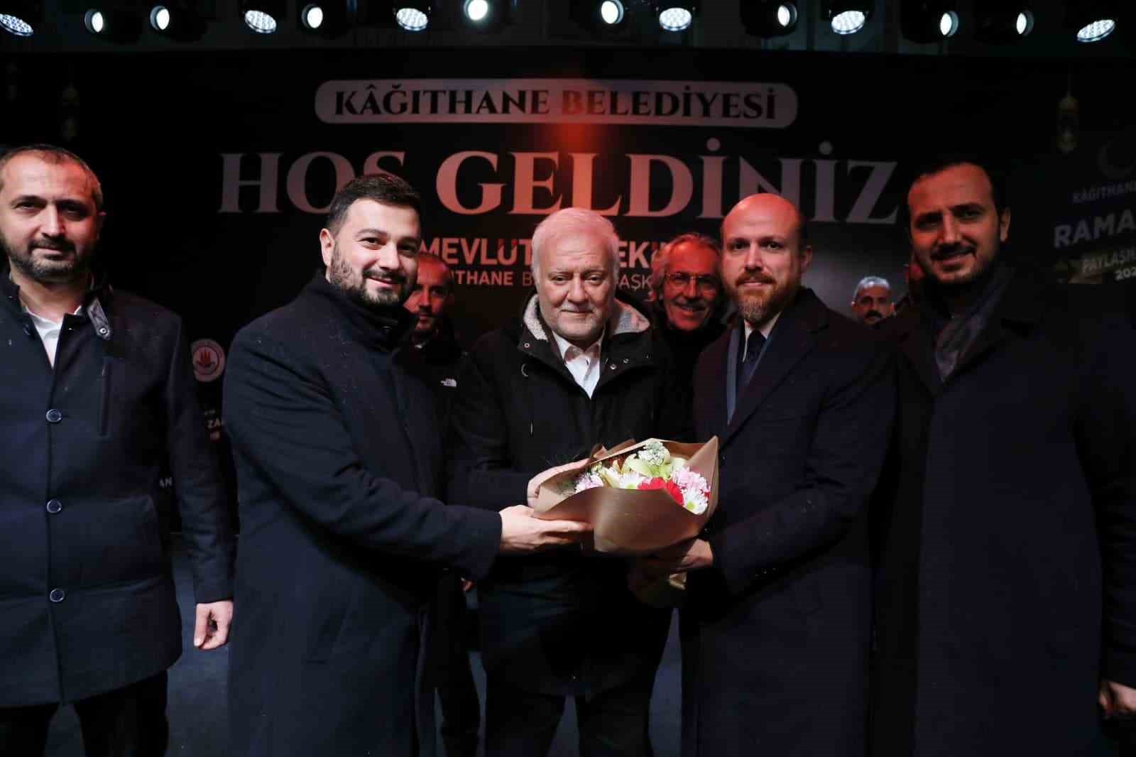 Nihat Hatipoğlu Kağıthane’de binlerce kişiye seslendi