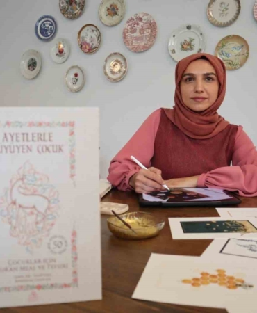 "Ayetlerle Büyüyen Çocuk" kitabıyla yeni nesilleri ayetlerle tanıştırıyor