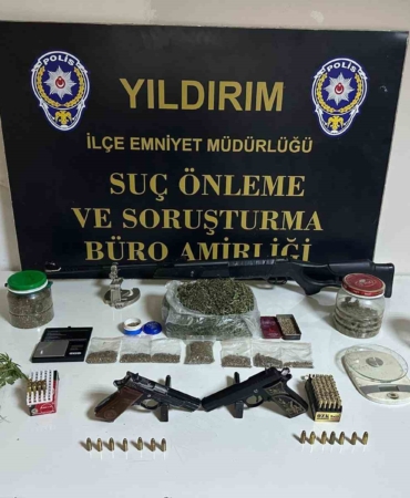 Bursa’da film gibi zehir baskını...Dilenci kılığındaki polis kapıyı açtırdı