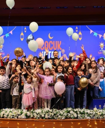 AK Parti İstanbul İl Başkanlığı’nda geleneksel çocuk iftarı düzenlendi