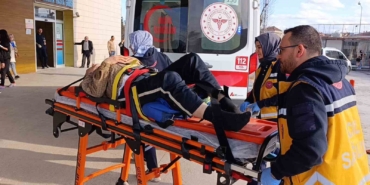 Tamir ettiği traktörün altında kaldı