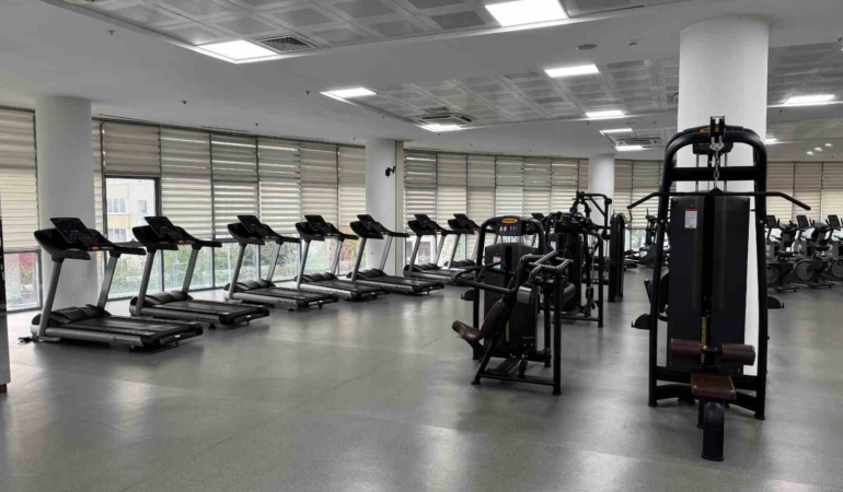 Kağıthane’de yetişkinlere yönelik yüzme ve fitness kurslarında yeni dönem başladı