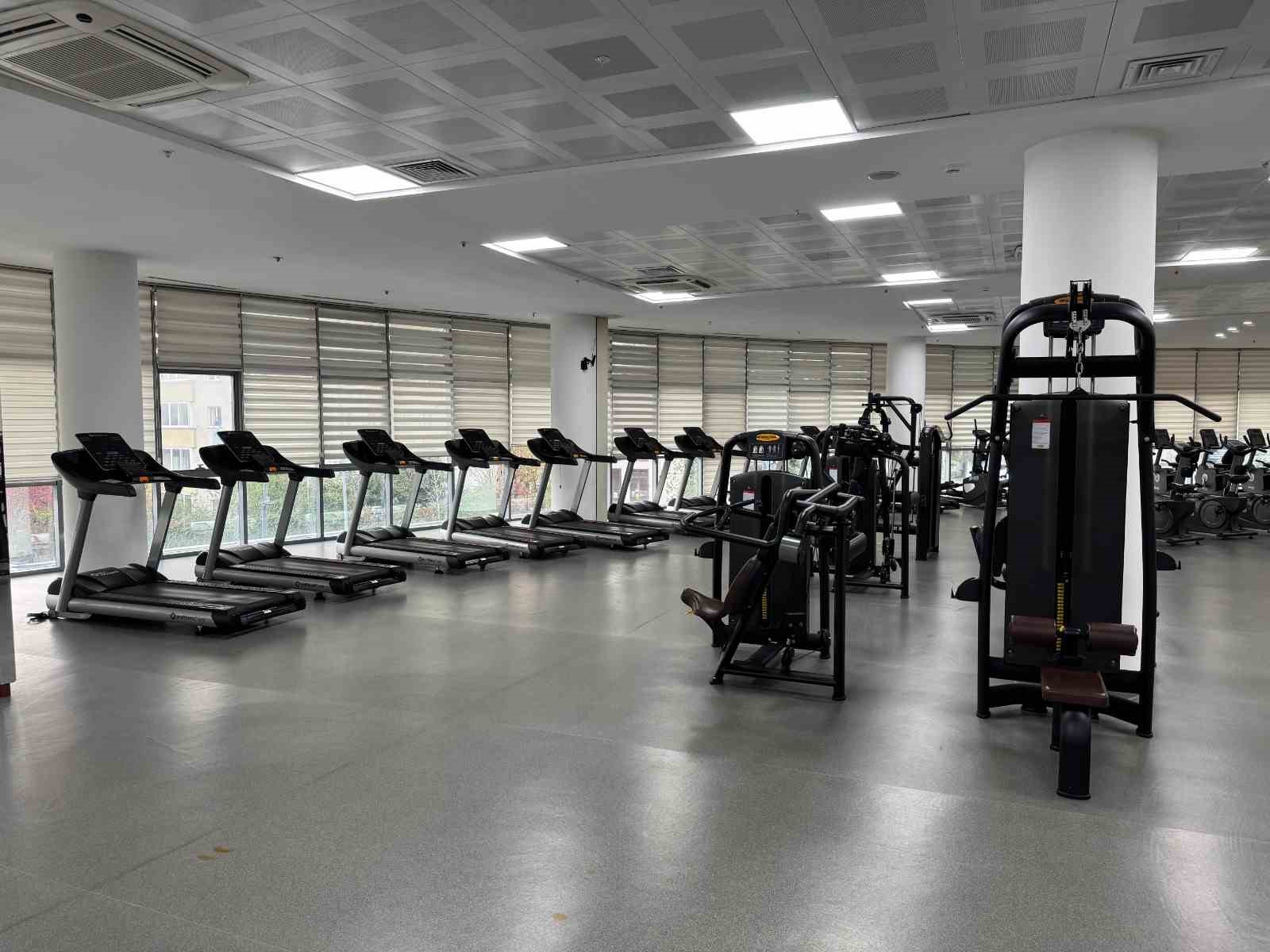 Kağıthane’de yetişkinlere yönelik yüzme ve fitness kurslarında yeni dönem başladı