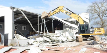 Nilüfer’de 3 noktada yıkım