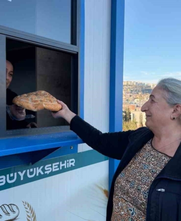 Halk Ekmek’te ağ genişliyor: Günlük üretim 16 bini aştı, Ramazan pidesi 20 TL