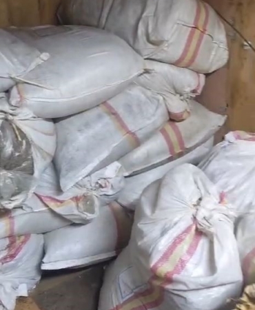 Arnavutköy’de depoya baskın: 1 ton kaçak tütün ele geçirildi, 1 gözaltı