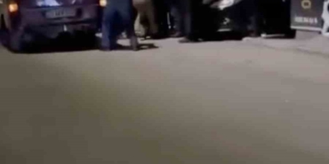 Bursa’da mahallede aileler arası kavga bir anda büyüdü