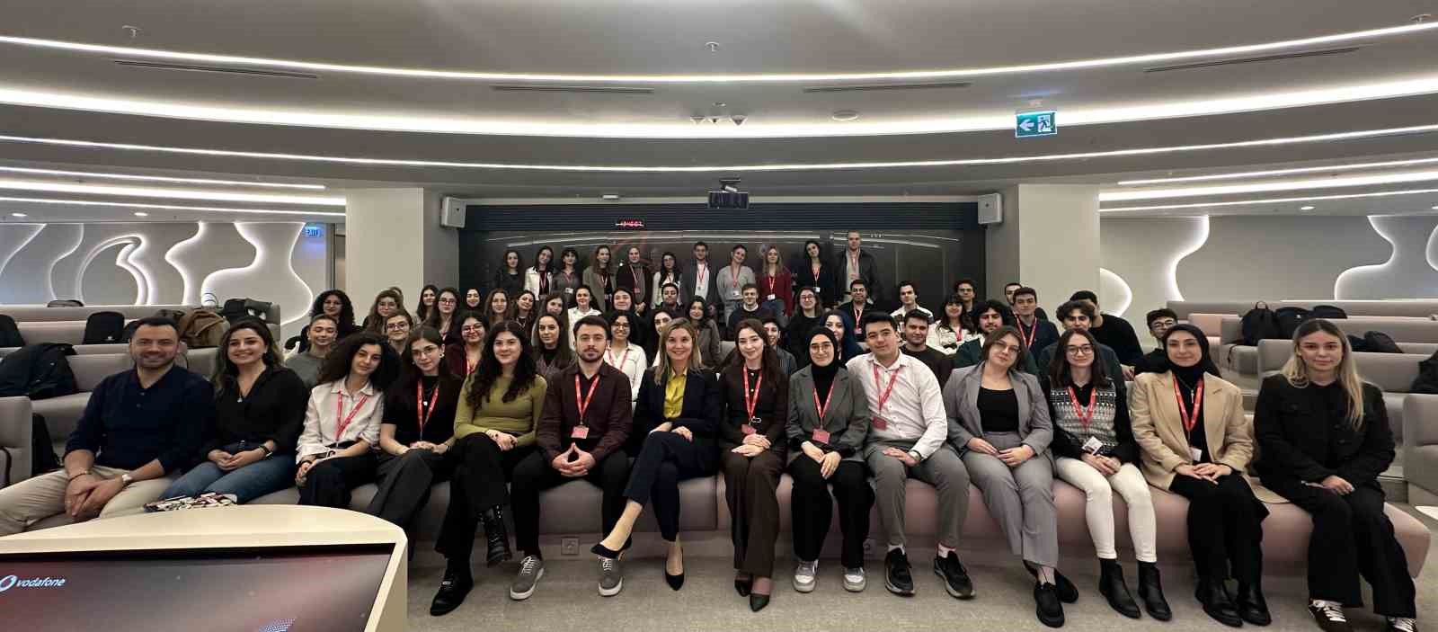 Vodafone uzun dönem staj programına 15 bini aşkın başvuru yapıldı