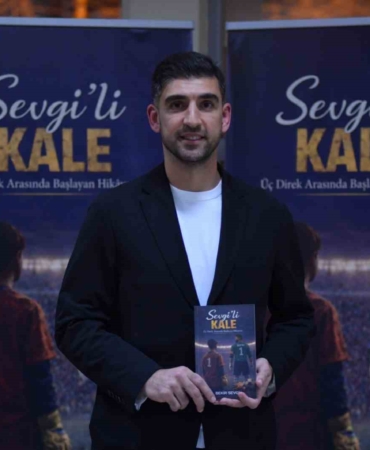 İnegölspor’un kalecisi Bekir Sevgi’nin "Sevgi’li kale" isimli kitabının lansmanı yapıldı