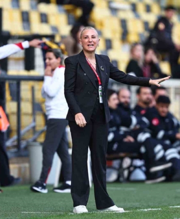 Necla Güngör Kıragası: "B Ligi’nde artık tecrübeliyiz, şimdi daha iyisini yapmak istiyoruz"