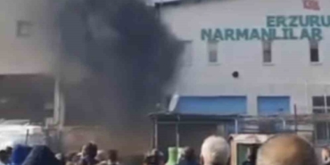 Bursa’da yangını vatandaşlar film izler gibi izledi