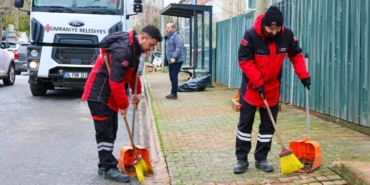 Ümraniye Belediyesinin temizlik çalışmaları aralıksız devam ediyor