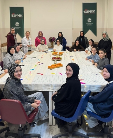 Anne ve çocuklar birlikte üretti