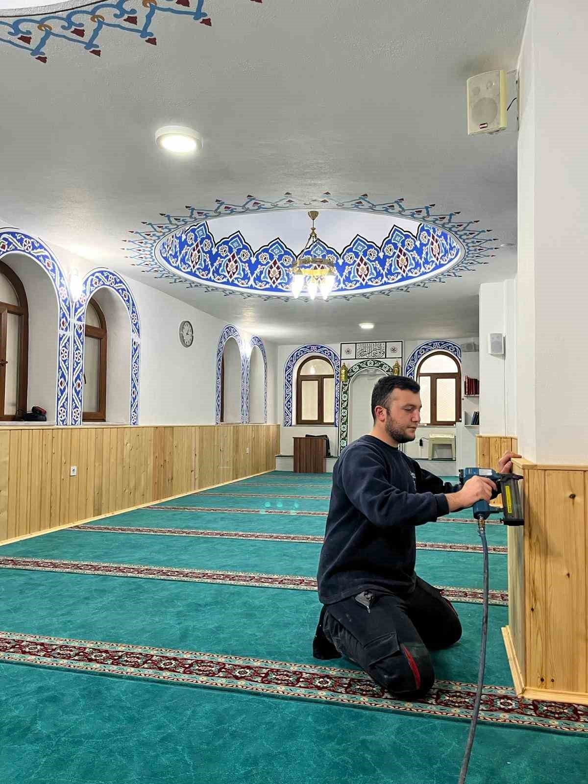 Yunus Emre Camii’nde Ramazan hazırlığı tamamlandı